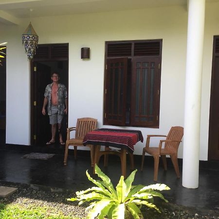 Sundance Surf Coconut Point Hotel เวลิกามา ภายนอก รูปภาพ