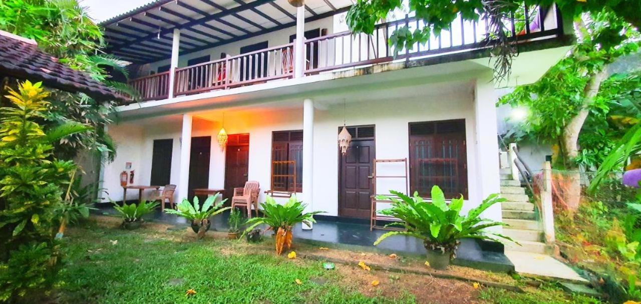 Sundance Surf Coconut Point Hotel เวลิกามา ภายนอก รูปภาพ