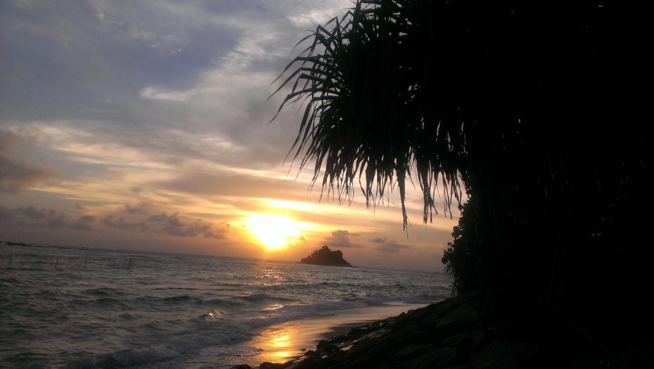 Sundance Surf Coconut Point Hotel เวลิกามา ภายนอก รูปภาพ